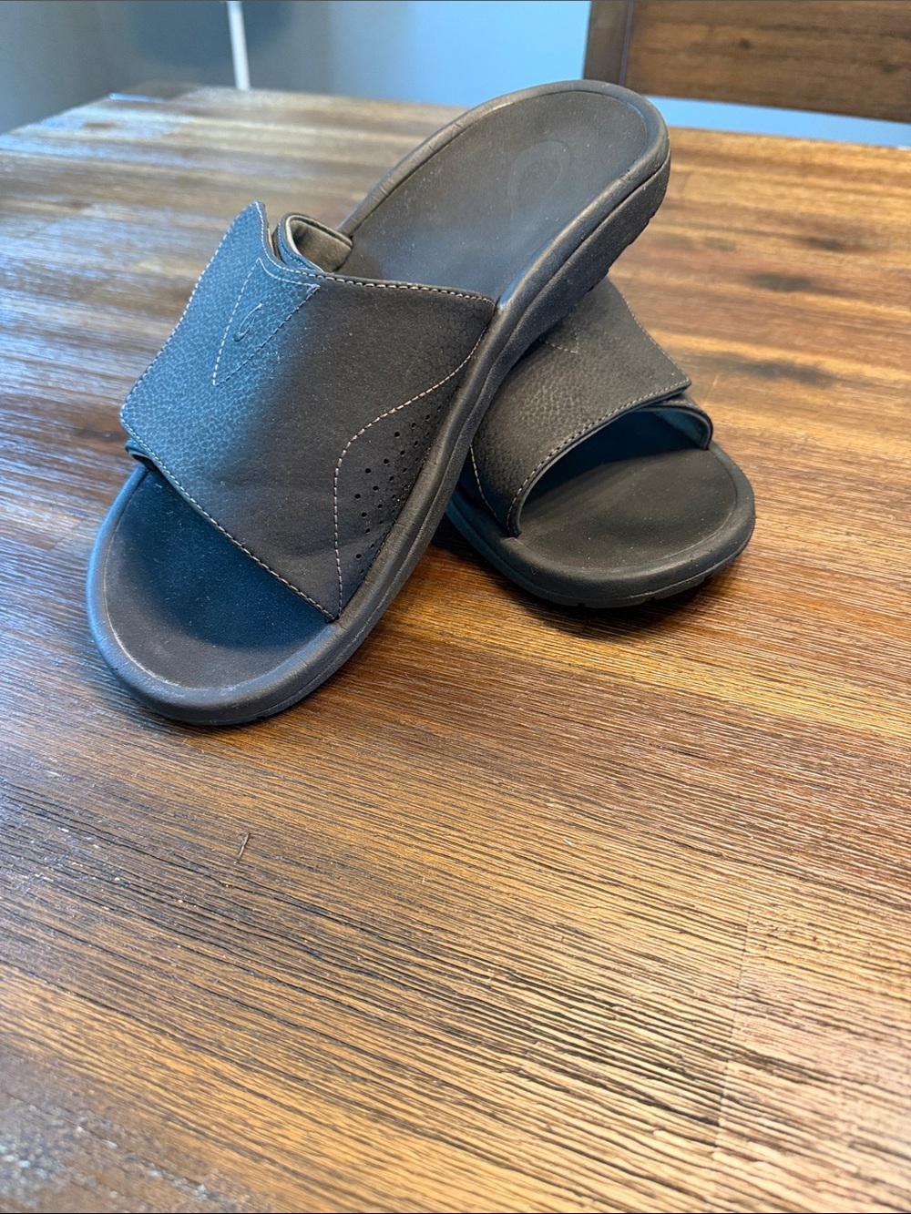 Men's Black Slide Sandals- Olukai